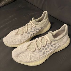 Yeezy 350 CMPCT ‘slate bone’